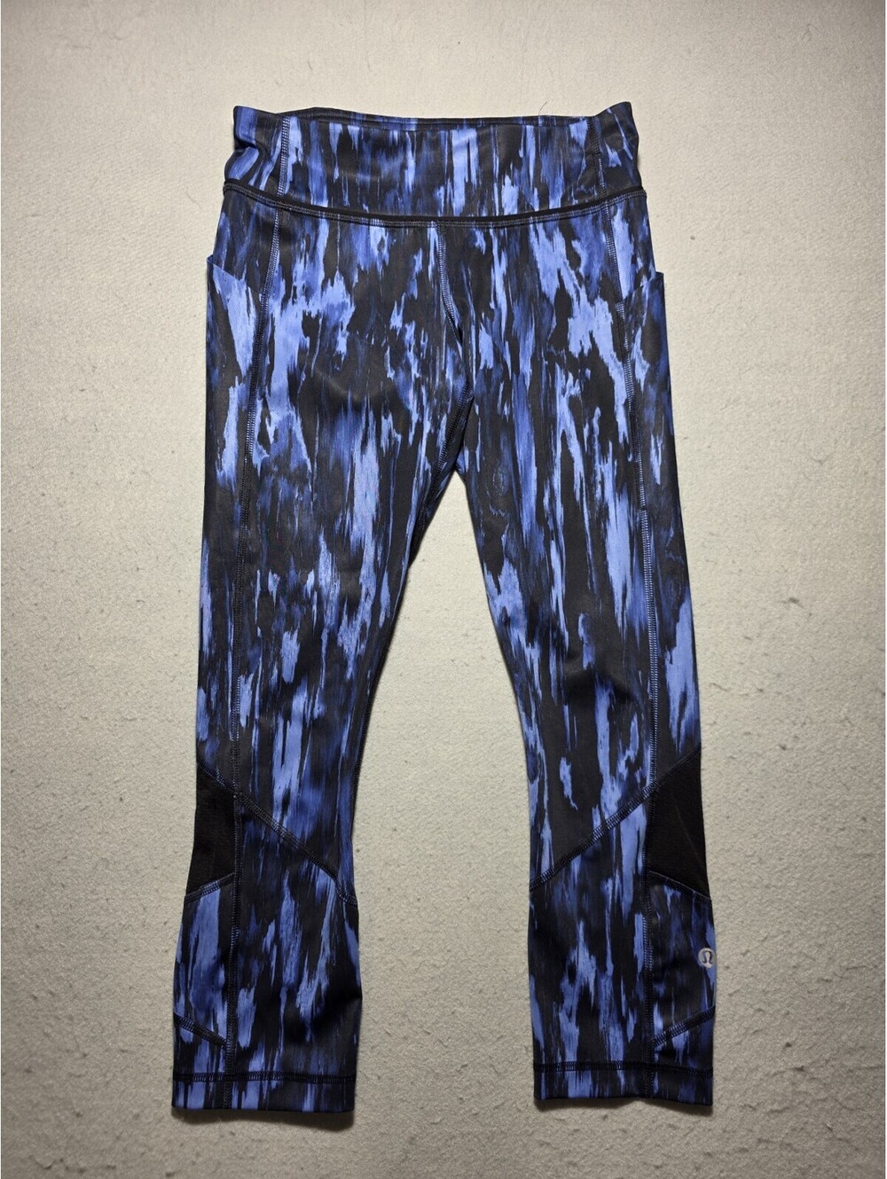 Lululemon Women's Size 4 Pace Rival Blue Black Athletic Crop Leggings Pocket